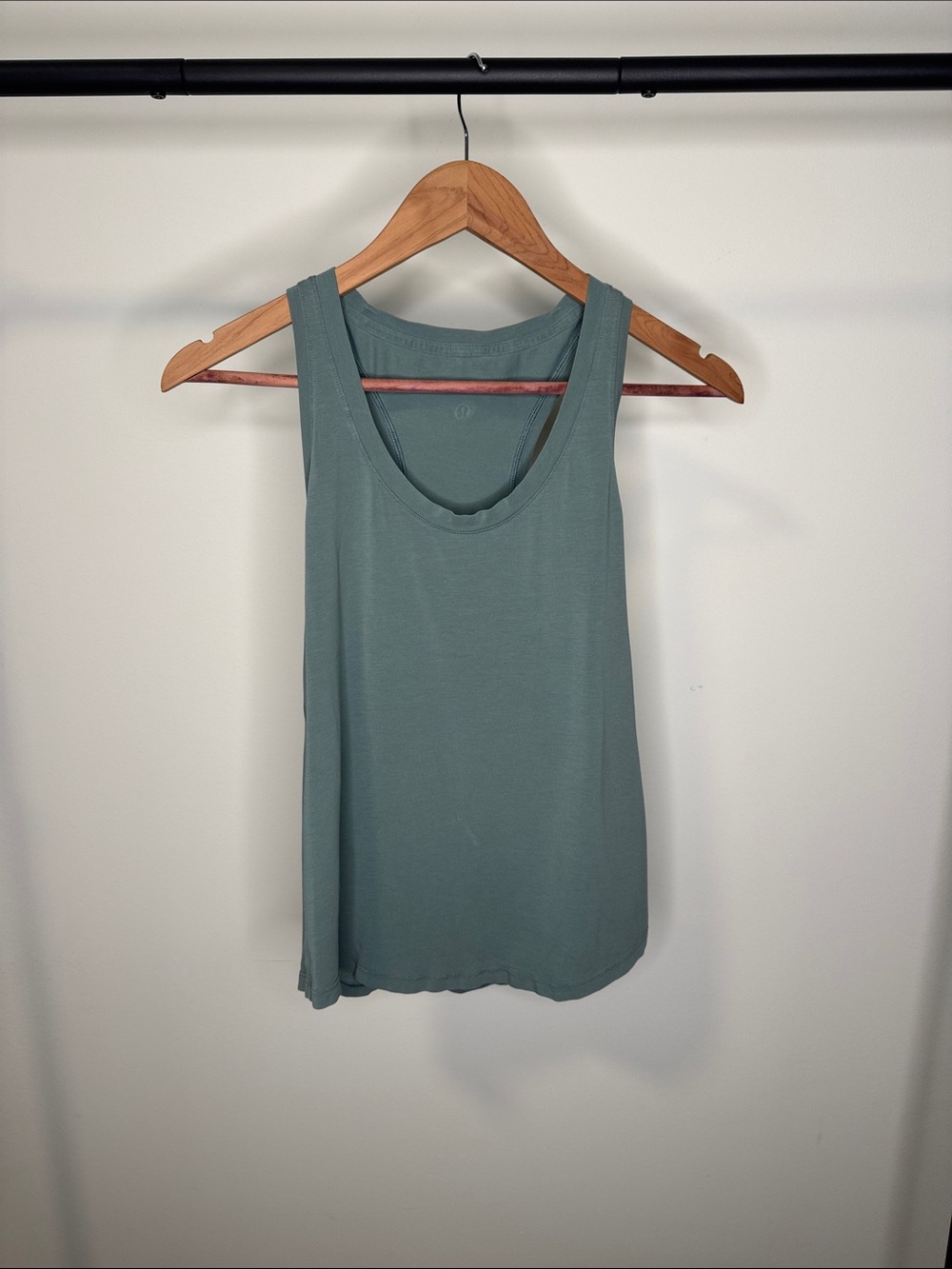 lululemon athletica Women's Scoop Tank — Sage Green